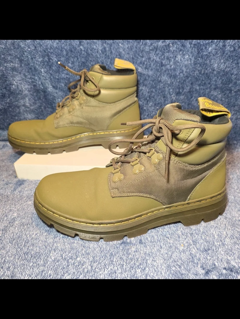 Dr. Martens Rakim Chukka Boots in Mid Olive